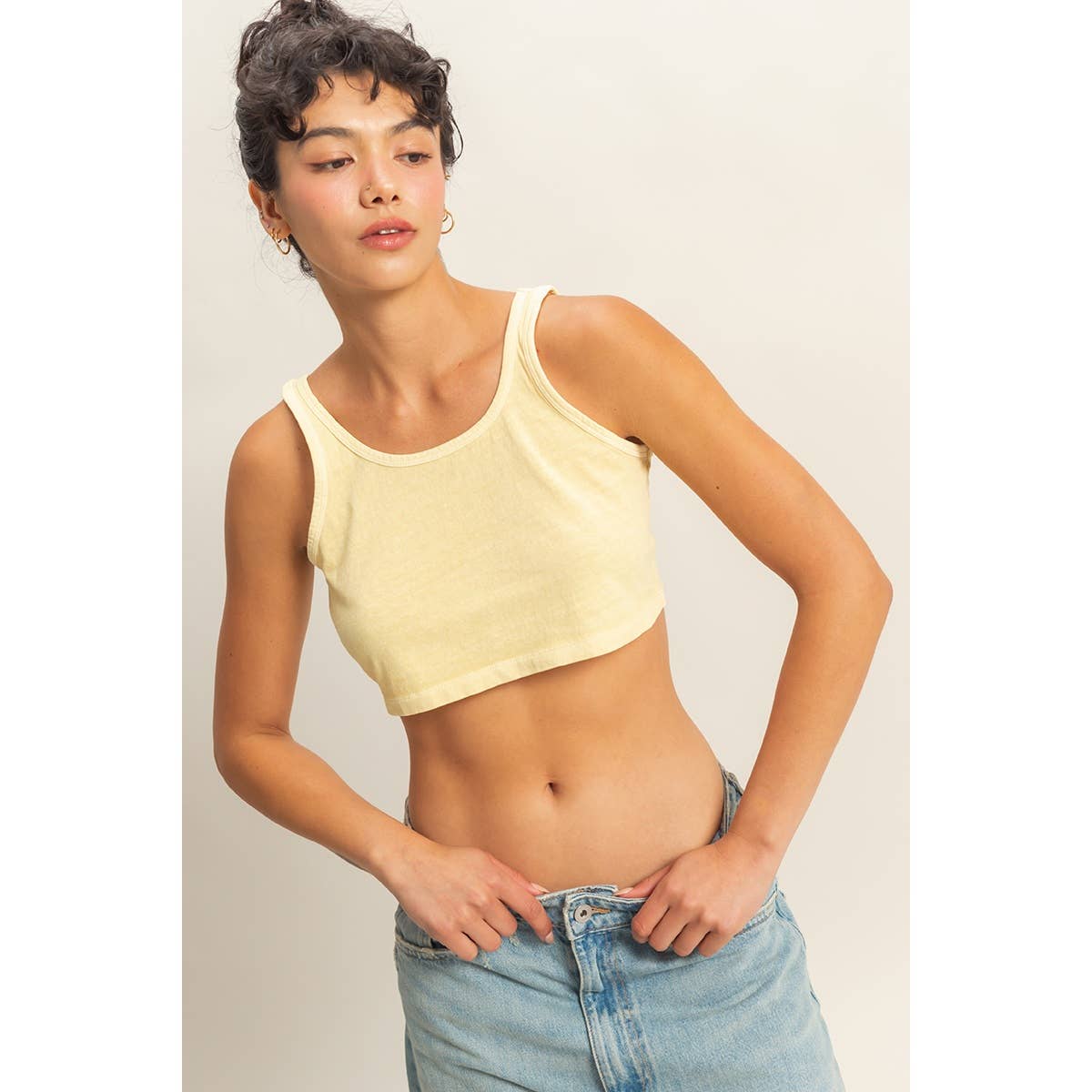 Sleeveless Scoop Neck Crop Top