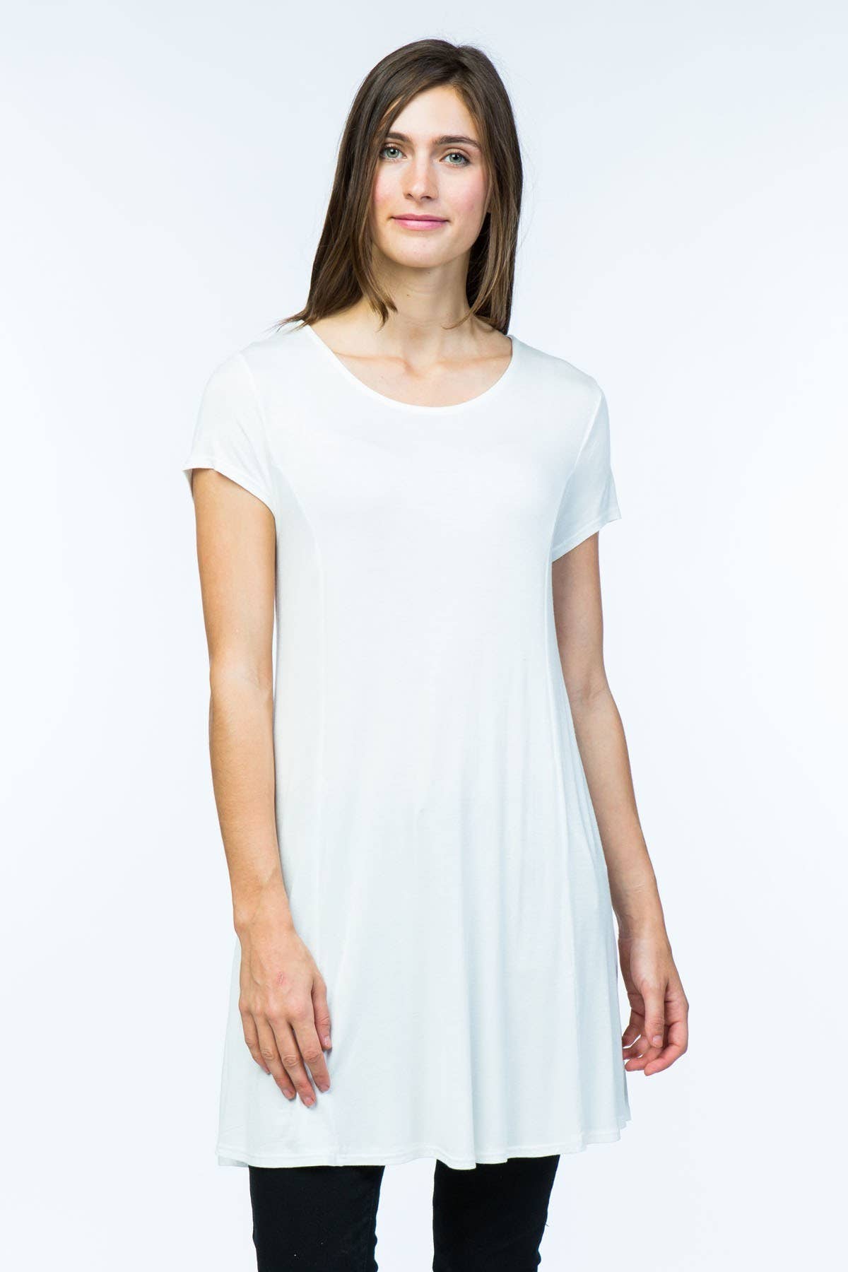 .SI-8528 Short Sleeve Round Neck Flowy Top
