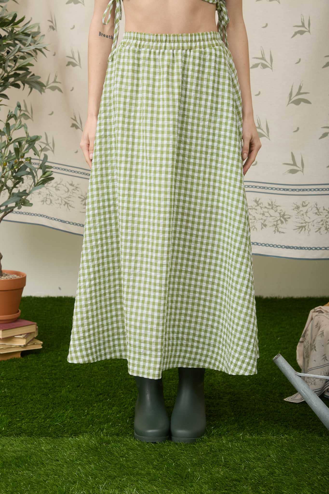 Gingham Elastic Waist Midi Skirt