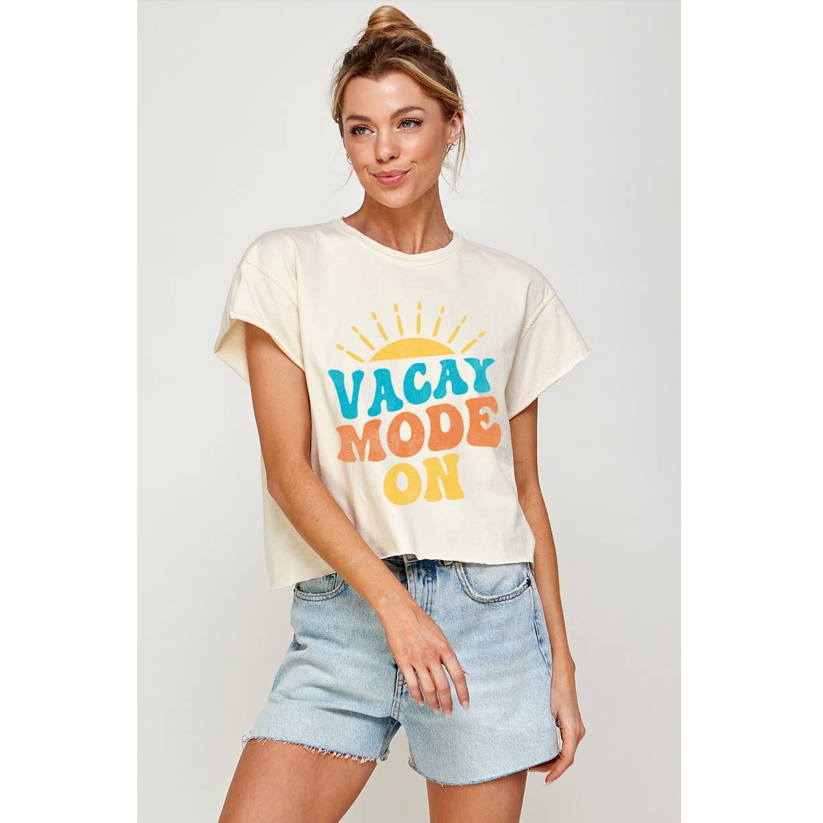 Vacay Mode On Vintage Graphic Crop Top