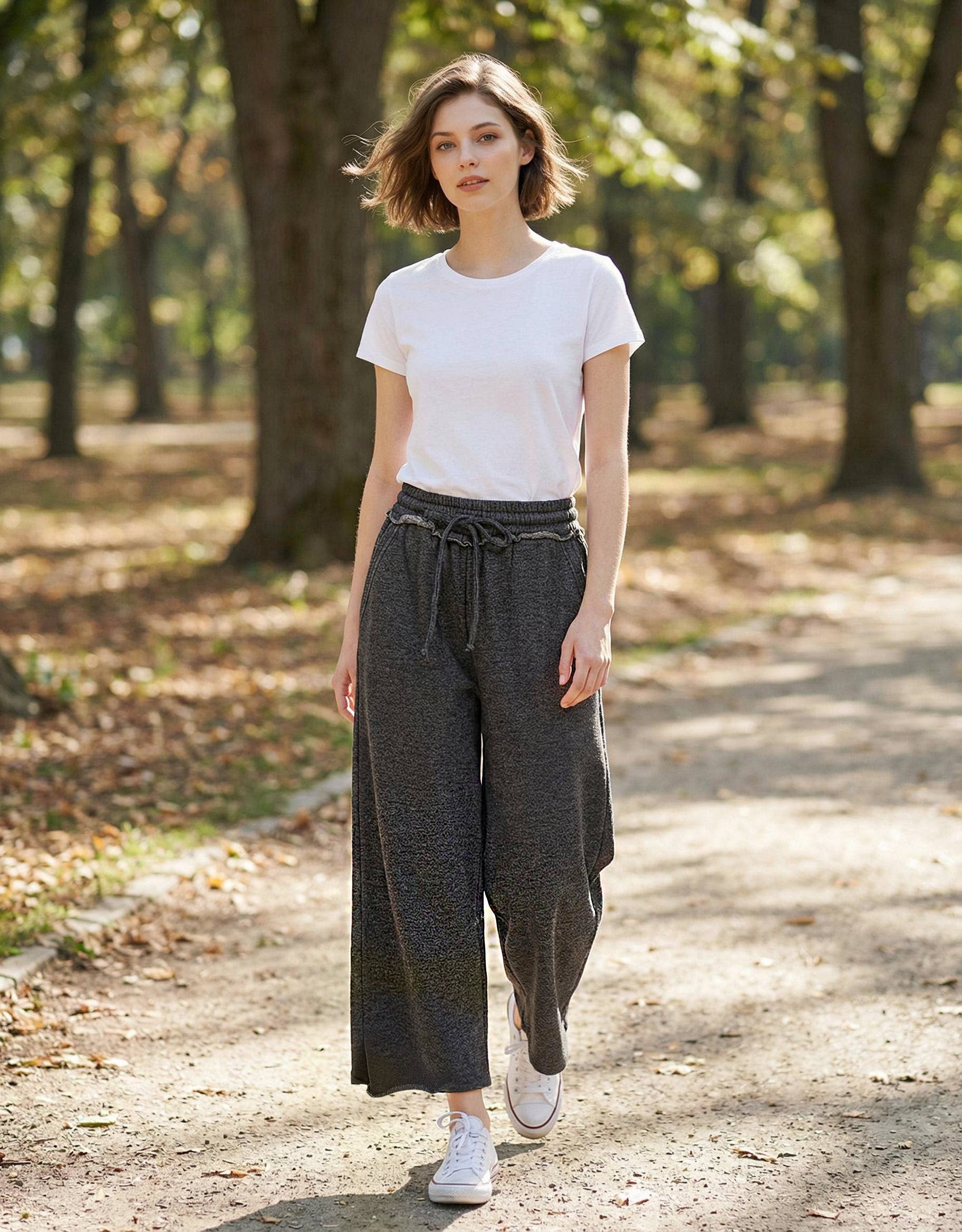 `.Snow Wash Fleece Sweatpants with Pockets