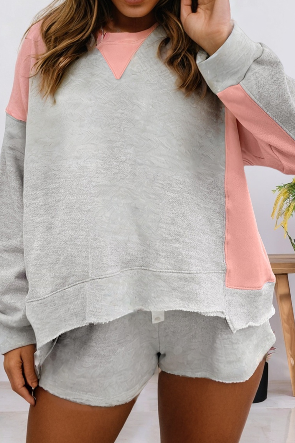 Color Block Raw Hem Pullover and Casual Shorts Set (S-4X)