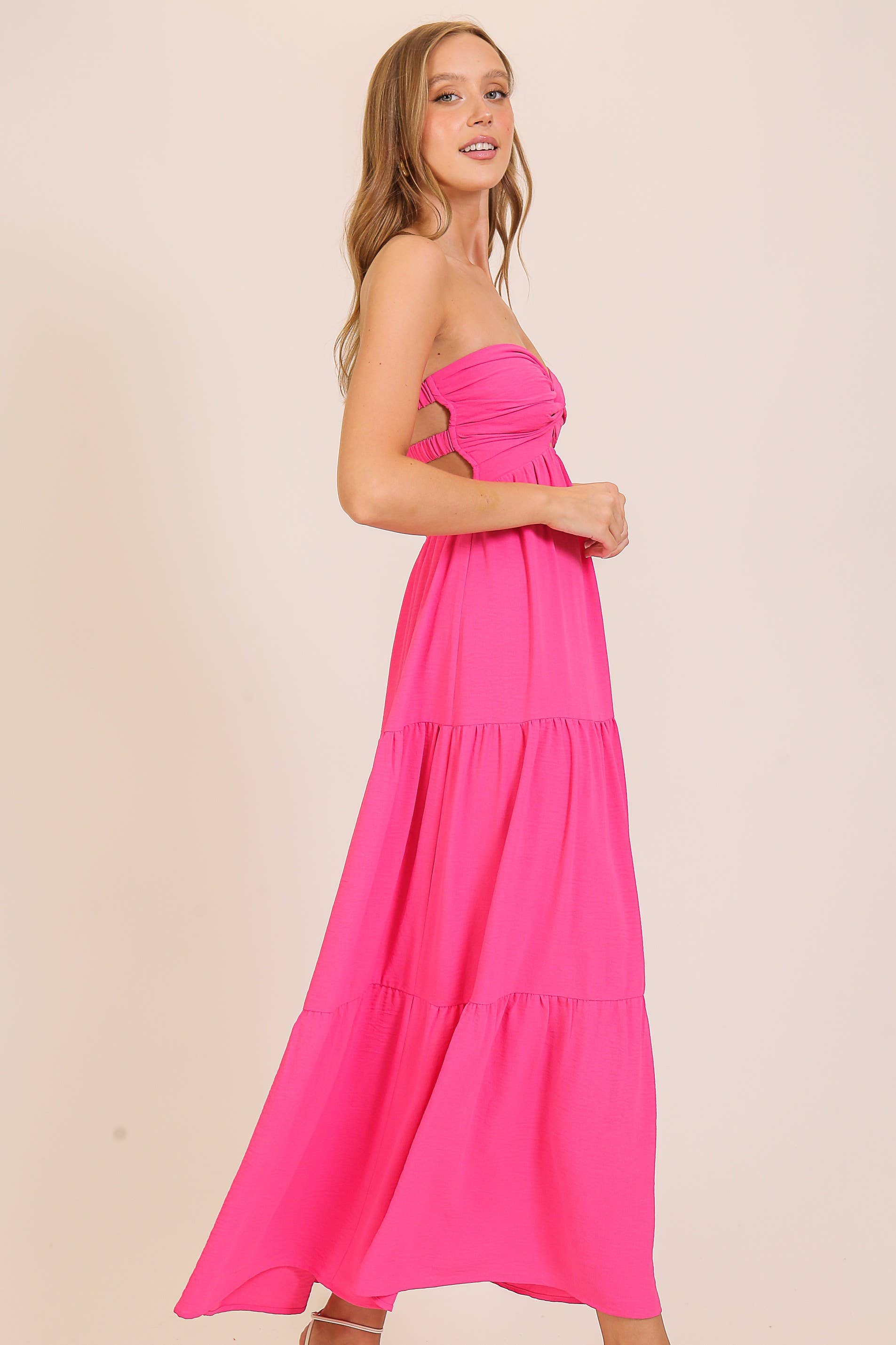 ..SI-27846 Cutout Airflow Maxi Dress