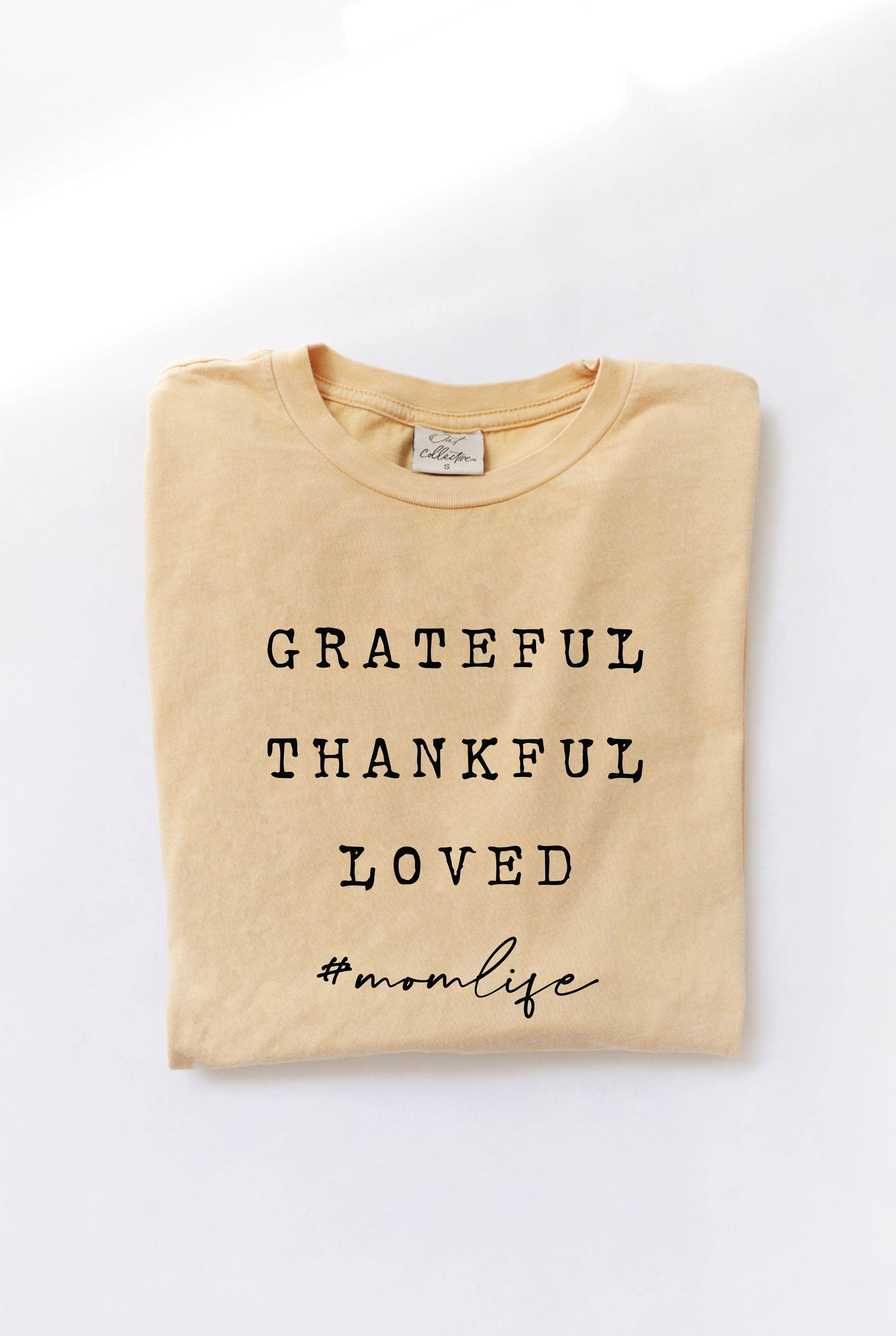 Grateful Thankful Loved #Momlife Mineral Washed Graphic Top