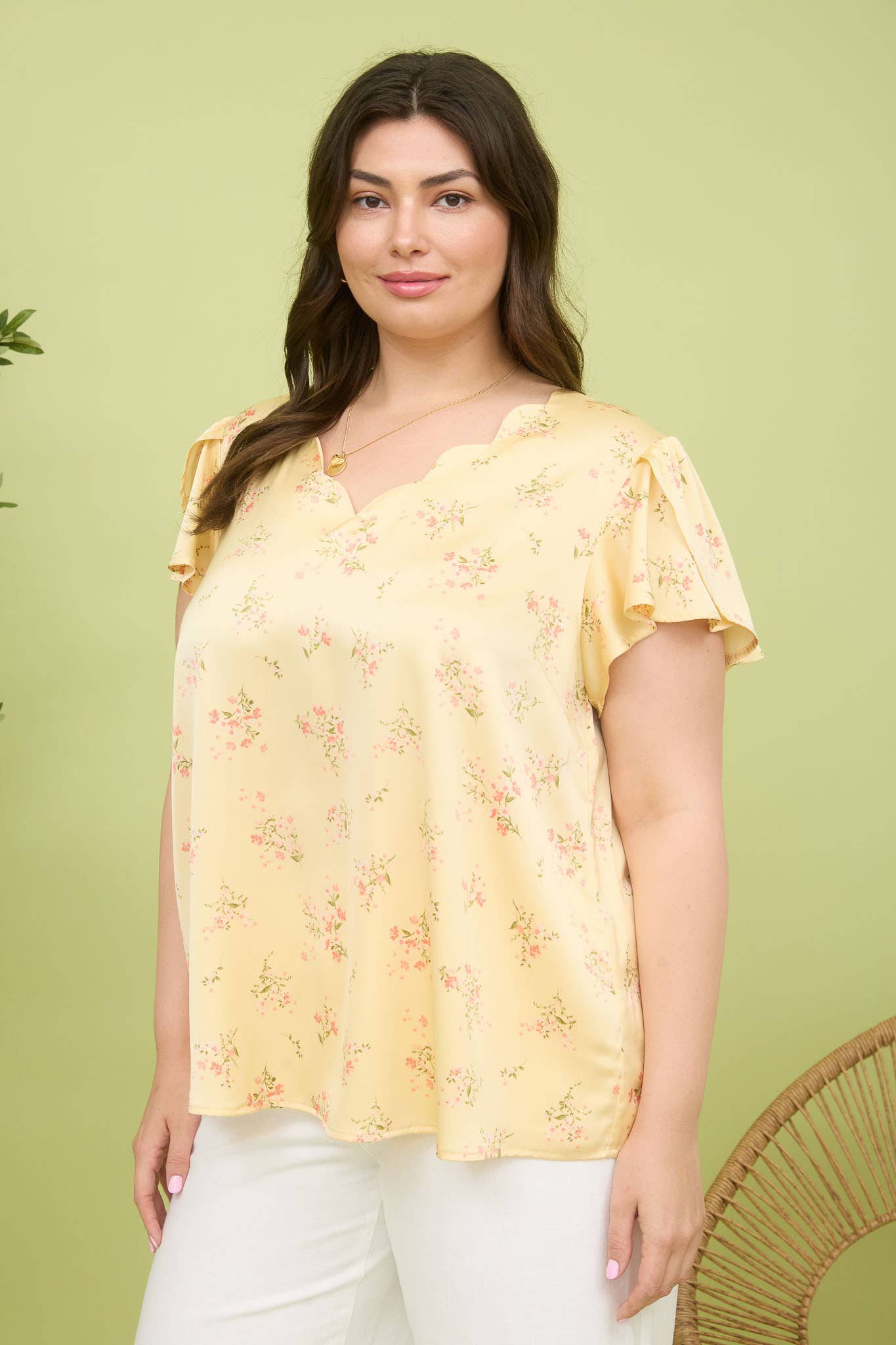 Plus Floral Print V Neck Scallop Satin Blouse