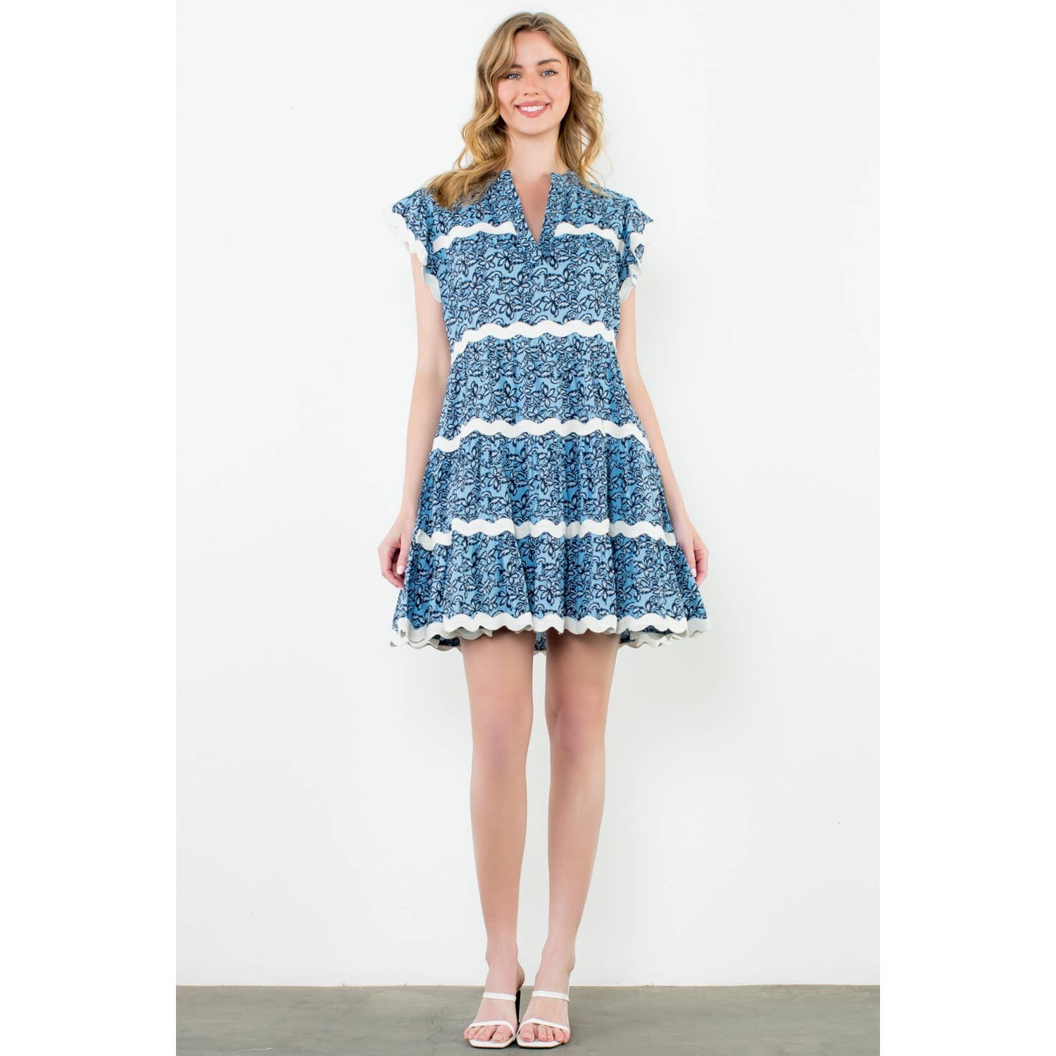 Wave Trim Flutter Sleeve Print Dress