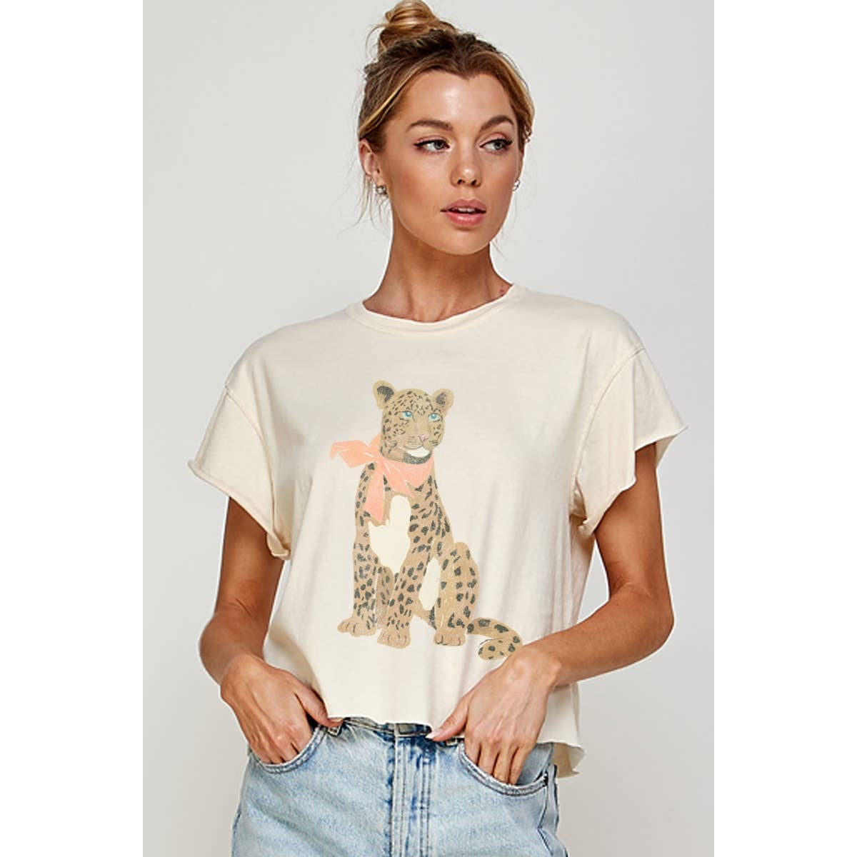 Cheetah Graphic Crop Top