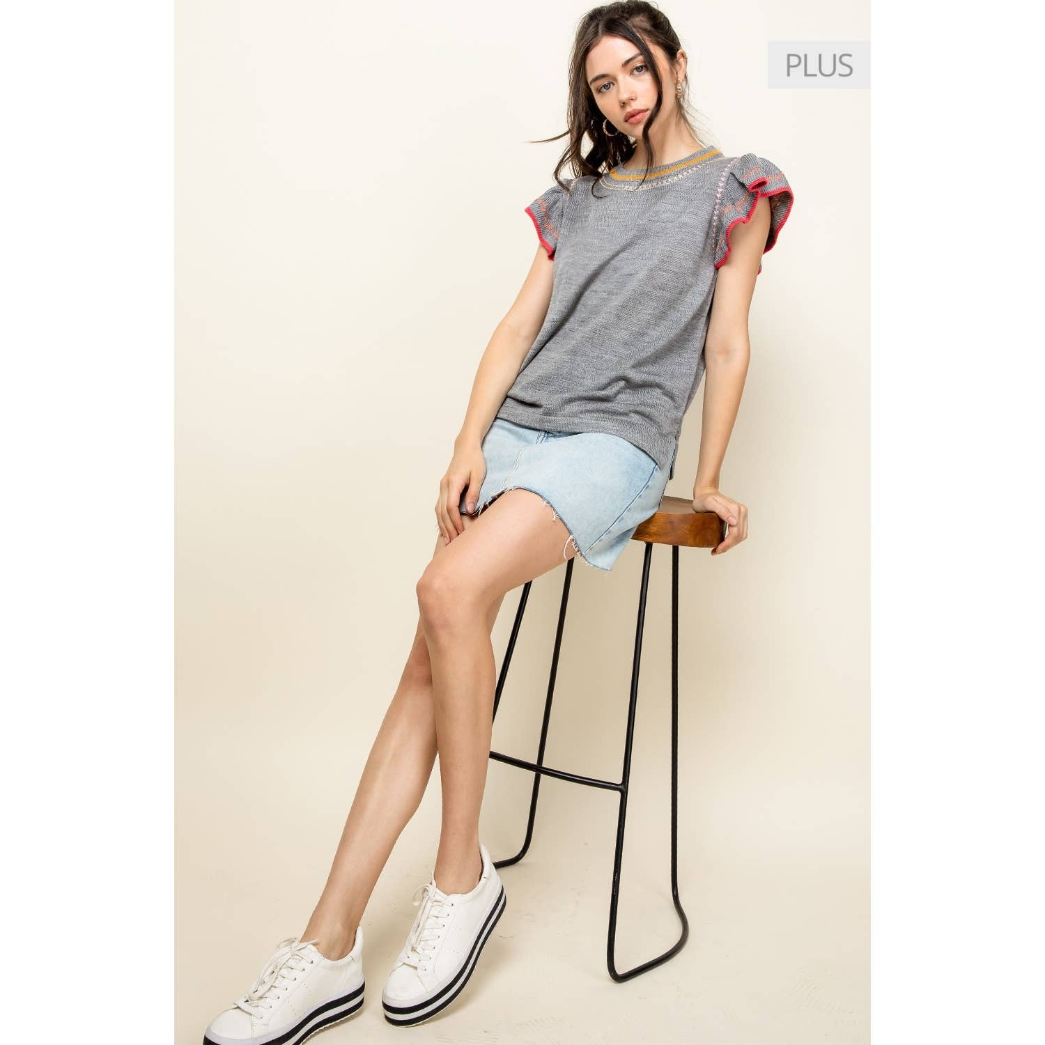 /Size Xl/ Embroidered Rib Knit Top