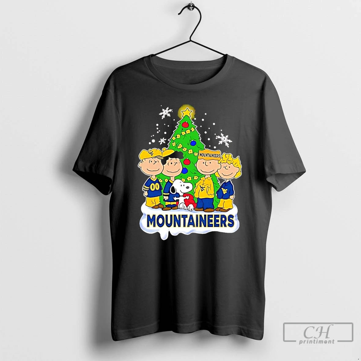 Classic Peanuts West Virginia Mountaineers Under Christmas Tree T Shirts