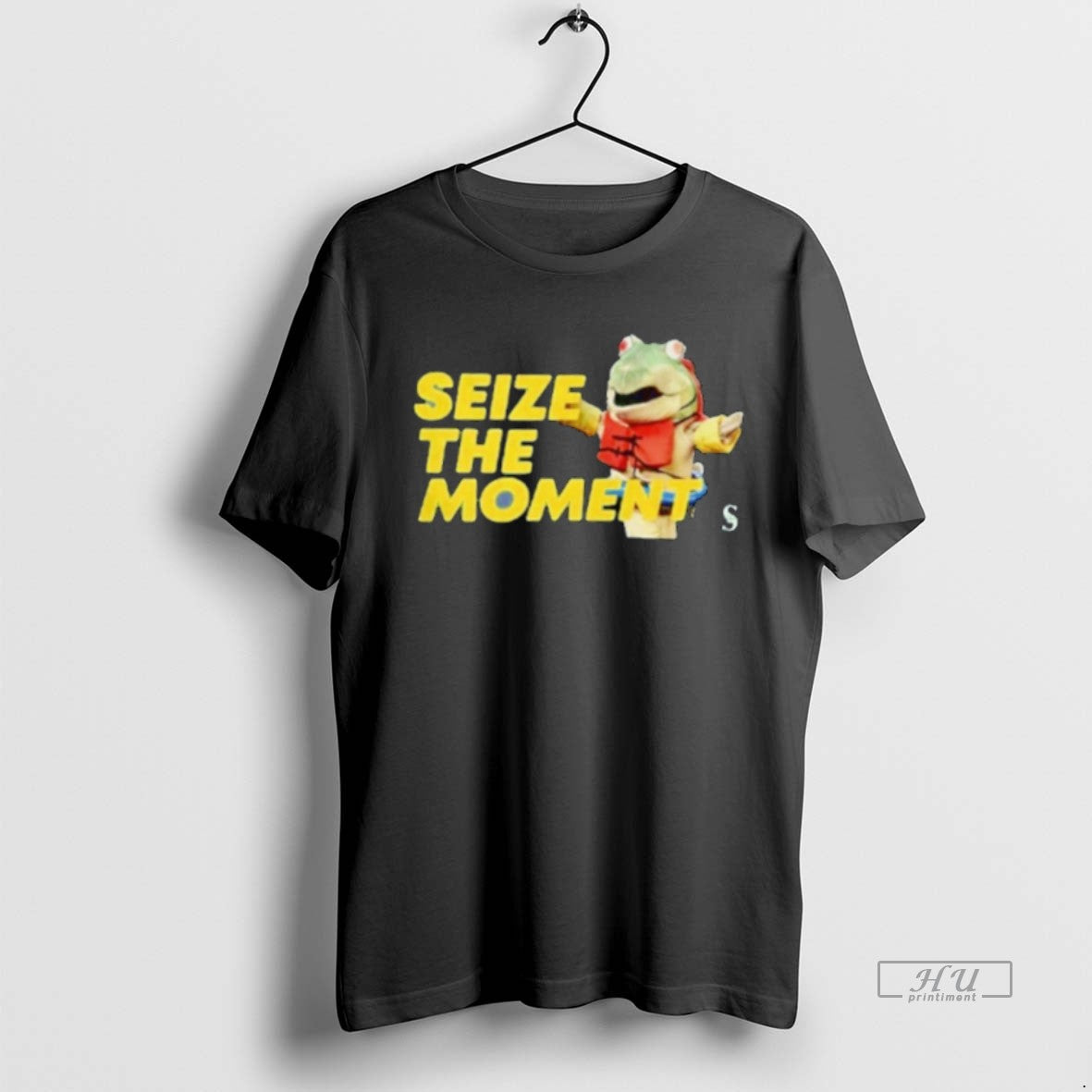 Officials Seize The Moment Humpy Salmon Seattle Mariners Mlb Baseball