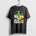 Original 2025 Mountaineers Peanuts With Friend Merry Christmas