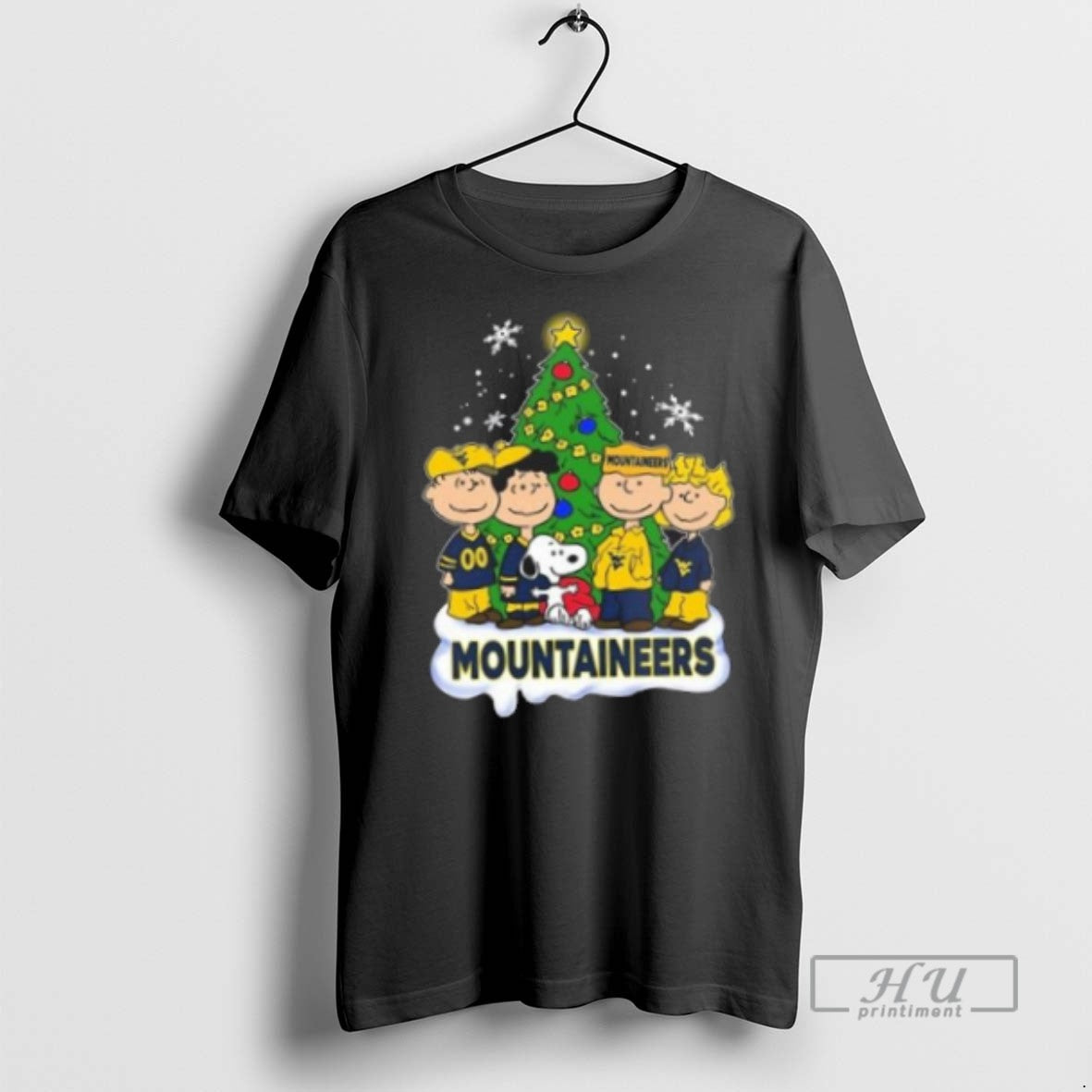 Trending Officials West Virginia Mountaineers And Peanuts Character Merry Christmas 2025 T Shirt Sweatshirt Hoodies