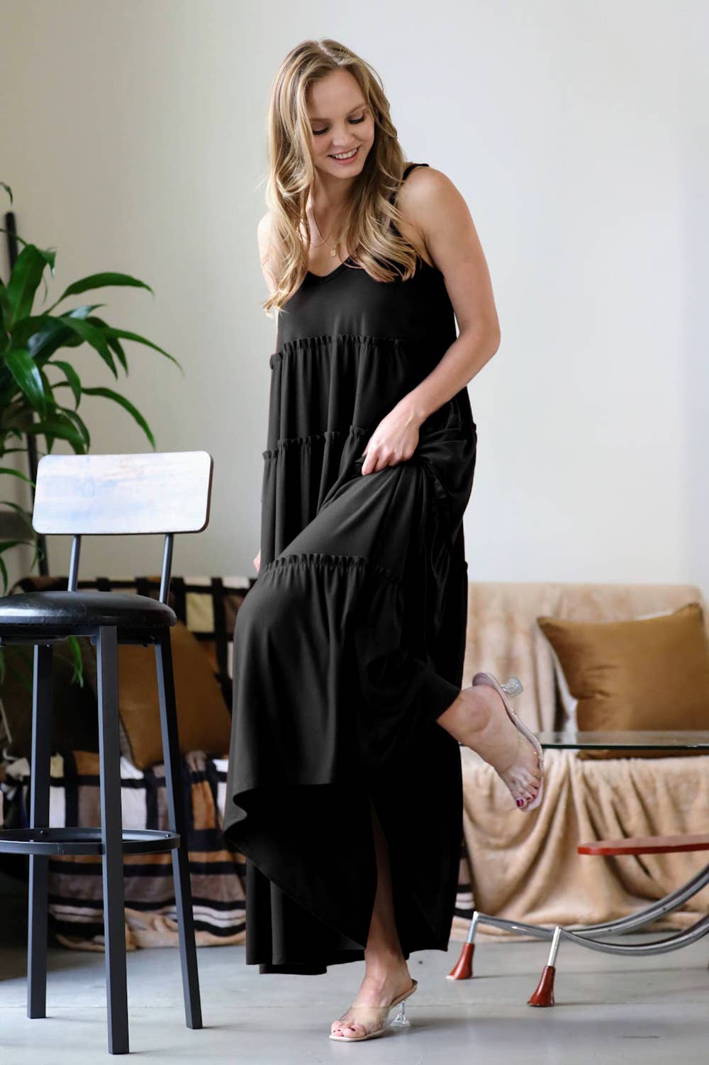..V-Neck Tiered Cami Maxi Dress with Side Pockets