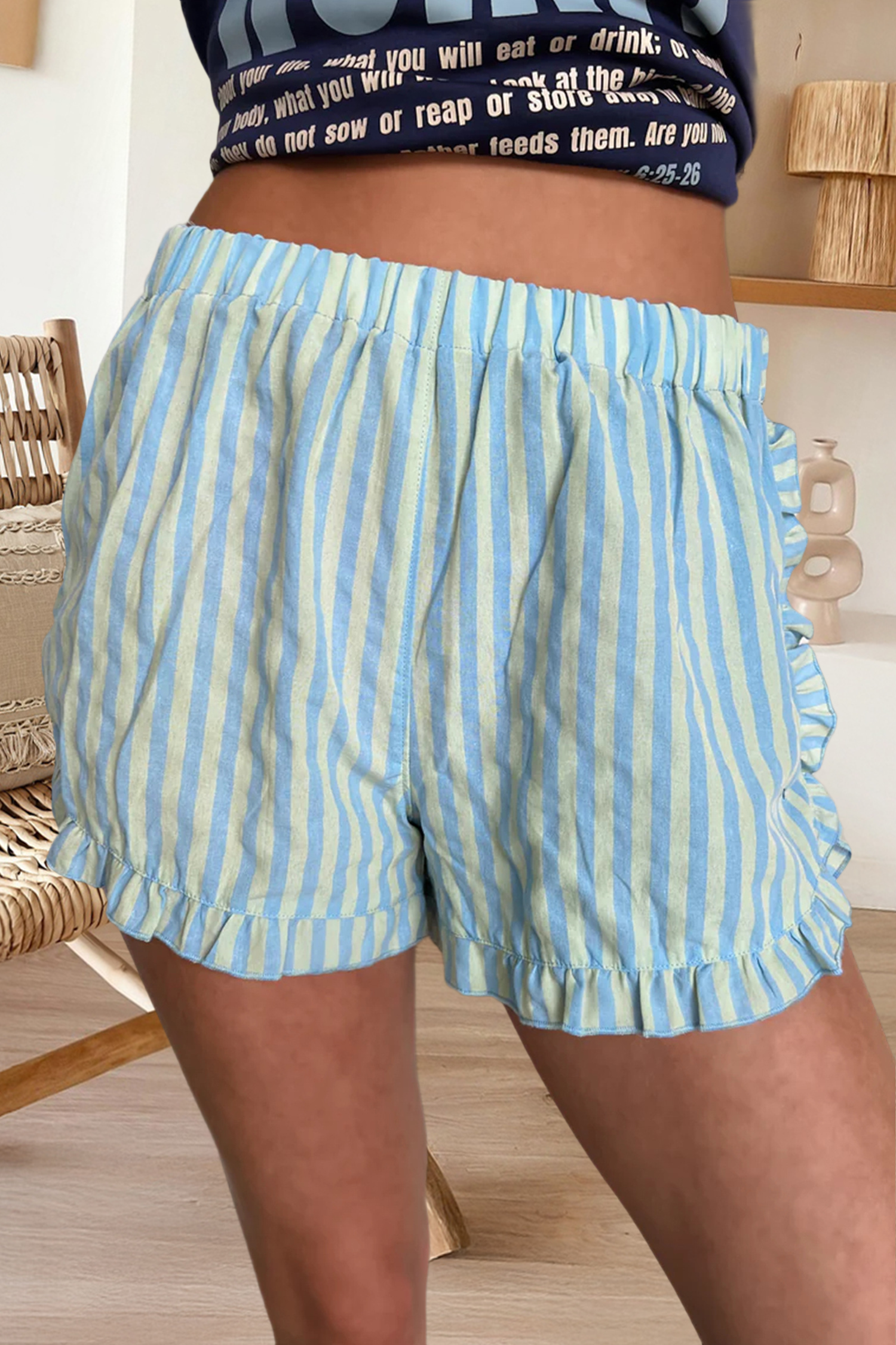 Stripe Elastic Waist Ruffle Trim Casual Shorts (S-Xl)