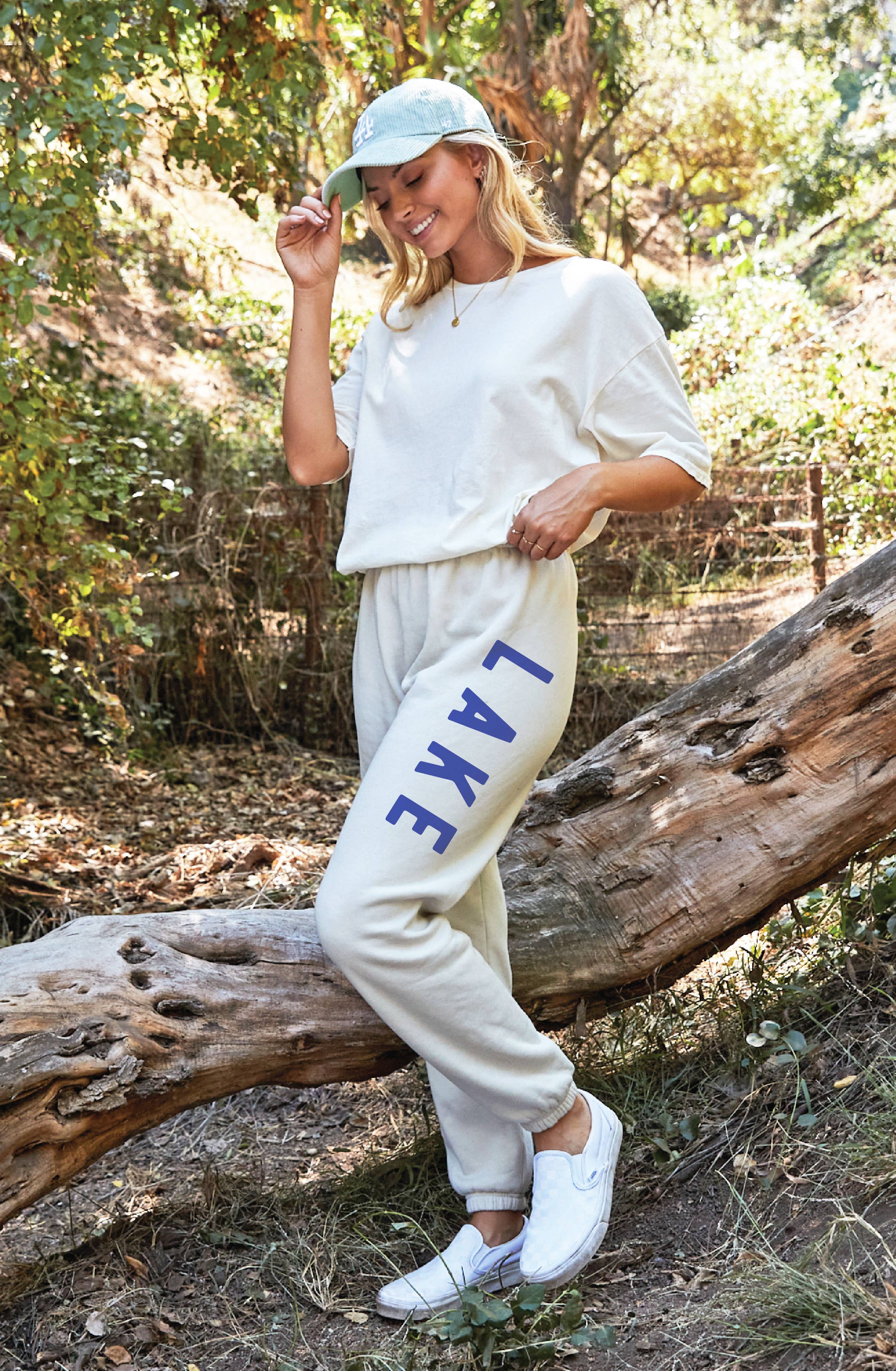Lake Graphic Sweatpants