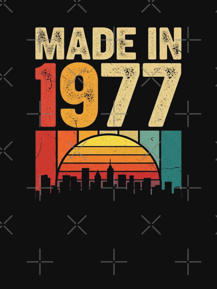 Made in 1977 Vintage Retro Sunset Design by Pixelogia